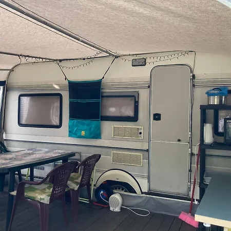 Kemping Przyczepa Hobby 460 W Debkach *