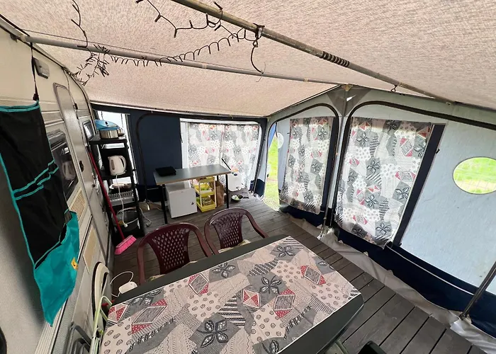 Przyczepa Hobby 460 W Debkach * Dębki