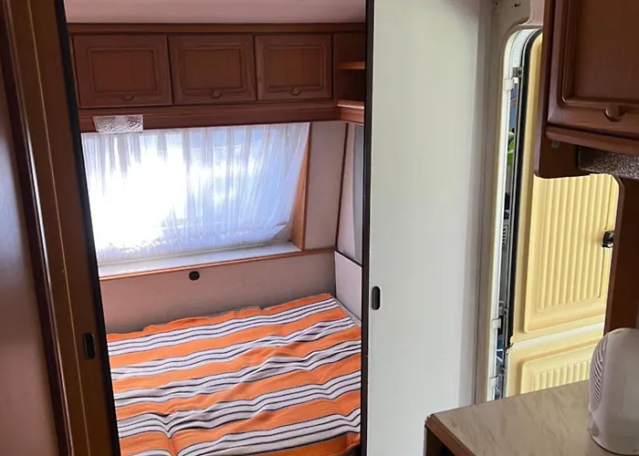 Przyczepa Hobby 460 W Debkach Kemping *