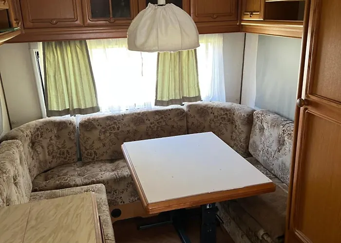 Przyczepa Hobby 460 W Debkach * Dębki